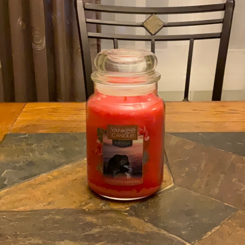 Yankee Candle Cliffside Sunrise